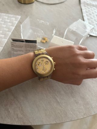Reloj Swatch Irony Diaphane SVCK4032G Dorado
