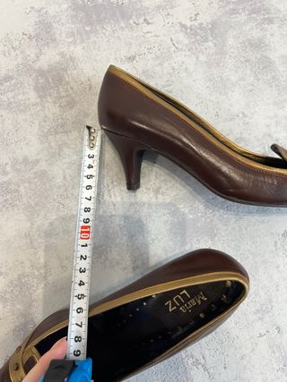 Zapatos de tacón Kitten Heels Marrón y Dorado