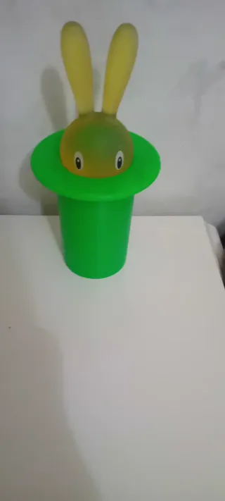 Porta stuzzicadenti coniglio verde giallo