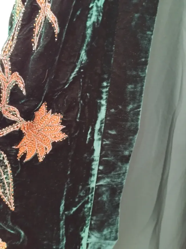 Kimono 3/4 Terciopelo Verde Sfera Bordado