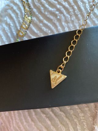 Choker  Guess con letras y pedrería