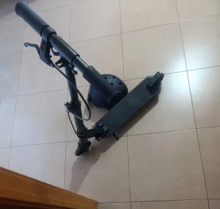 Patinete y Casco Oxelo Negro