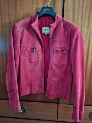 Chaqueta F & Co ante roja