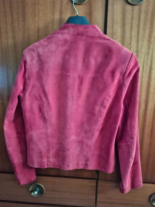 Chaqueta F & Co ante roja