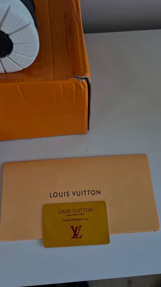 Zapatos Louis Vuitton Negros y Blancos