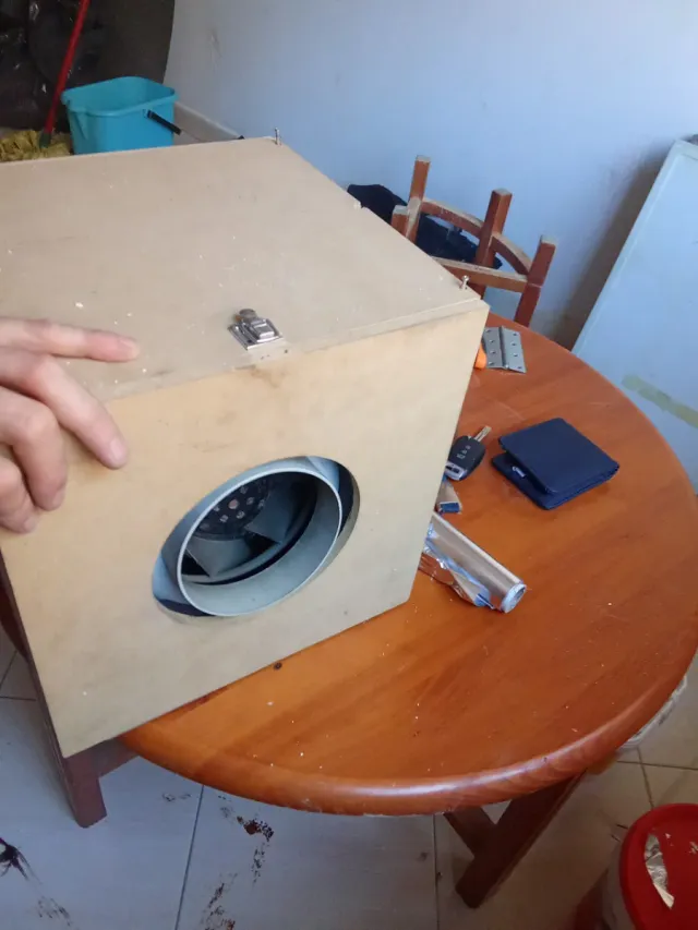 Macetas de cultivo cuadradas negras más do balastr