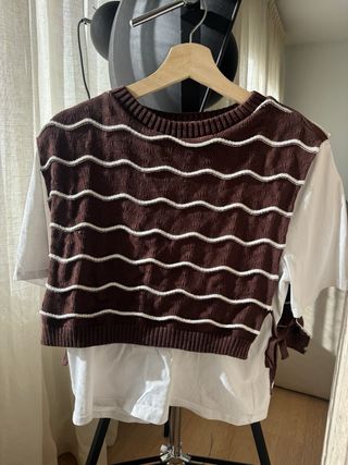 Camiseta Chaleco Punto Marrón y Blanco