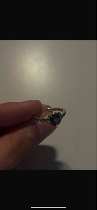 Anillo Pandora Corazón Rojo y Plata