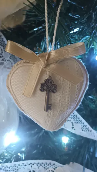 Cuore shabby chic con chiave