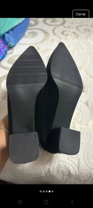 Tacones negros talla 39,pero son para un 38