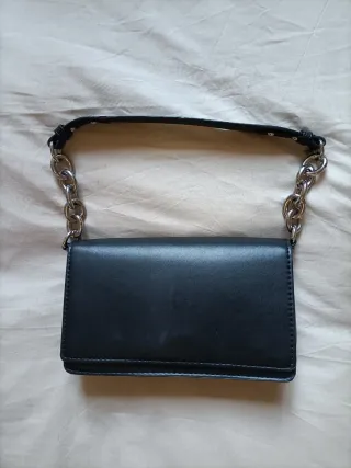 Bolso Negro Stradivarius Cadena