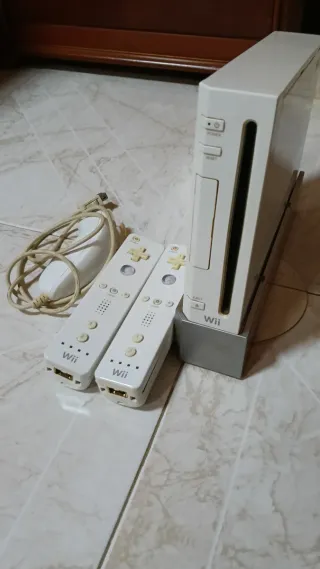 Lote Consola Nintendo Wii + Juegos