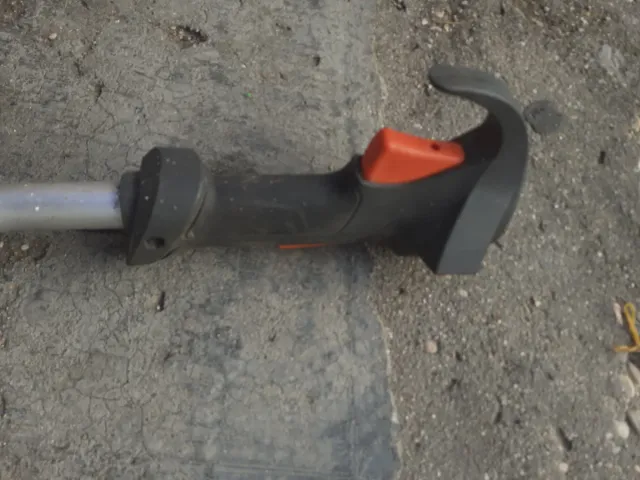 Aceleradoo Manillar y soporte para desbrozadora a