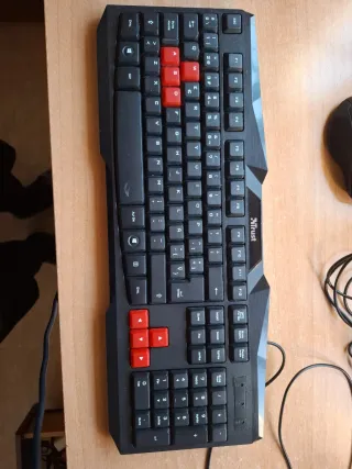 Teclado Gaming Trust Negro y Rojo