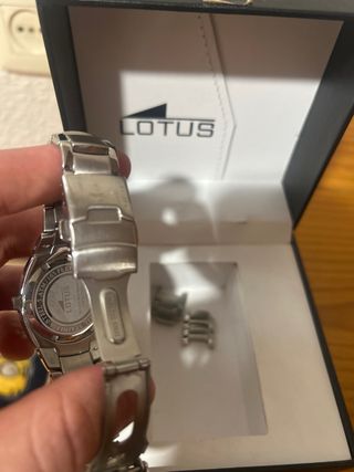 Reloj Lotus para niño