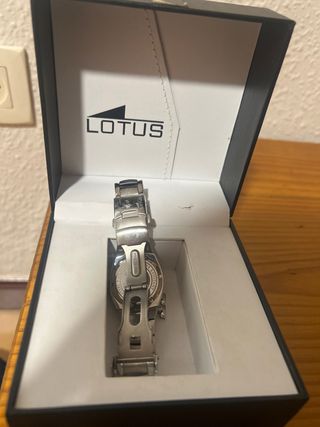 Reloj Lotus para niño