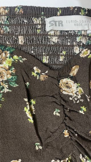 Vestido floral marrón Stradivarius Talla XS