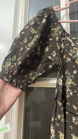 Vestido floral marrón Stradivarius Talla XS