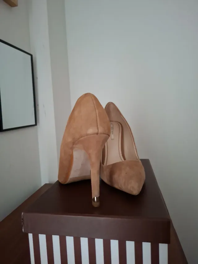 Tacones Zara Salón Beige/Marrón