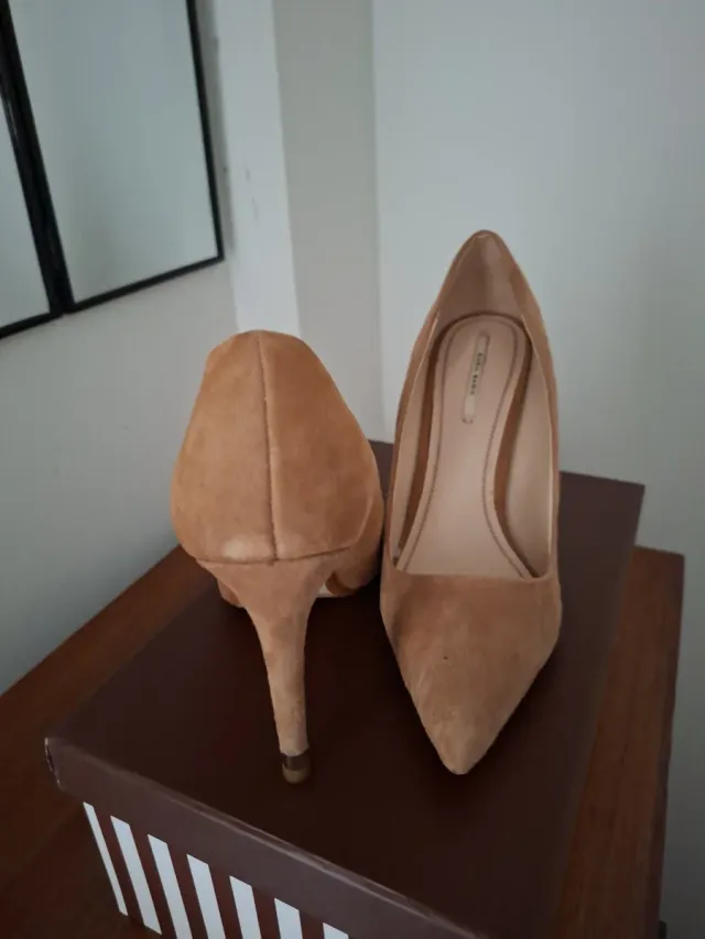 Tacones Zara Salón Beige/Marrón