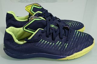 BOTAS DE FÚTBOL DECATHLON IMVISO 35 EN BUEN ESTADO