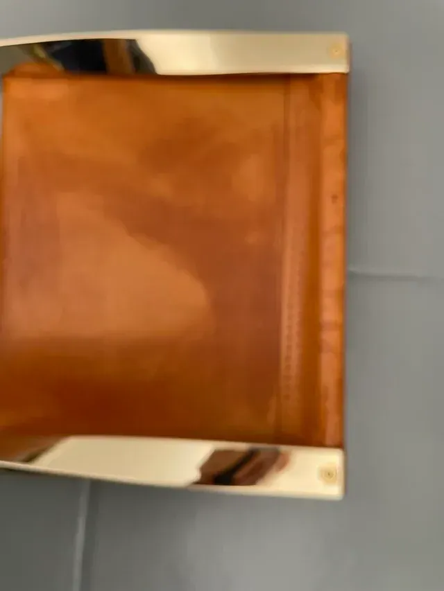 Sgabello pieghevole in pelle e metallo Kaljerone