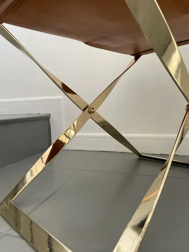 Sgabello pieghevole in pelle e metallo Kaljerone