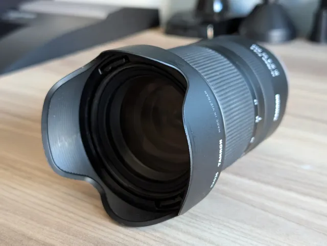 Tamron 17-70mm f/2.8 Di III-A VC RXD Sony E