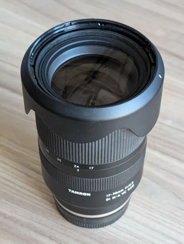 Tamron 17-70mm f/2.8 Di III-A VC RXD Sony E