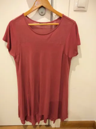 Camiseta rosa marca Singular