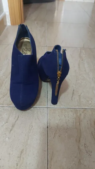 Zapatos de tacón negros