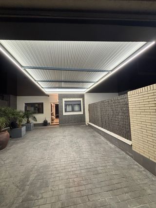 Reformas tejados y cerramientos  panel sandwich.