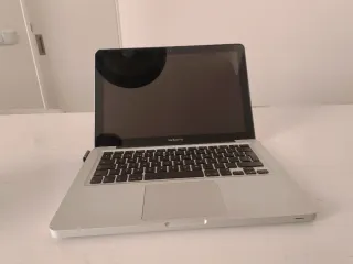 MacBook Pro 2010 - Piezas (No enciende)