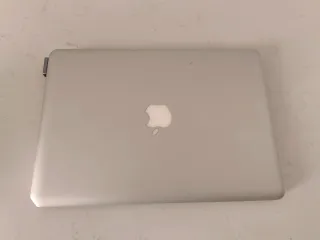 MacBook Pro 2010 - Piezas (No enciende)