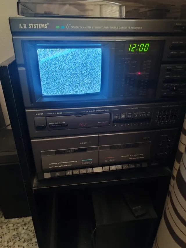 TV 6 A.R. SYSTEMS Radio Cassette