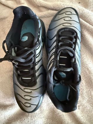 Nike TN Air Max Plus azules y negras mujer