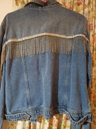 Cazadora vaquera con flecos cristal