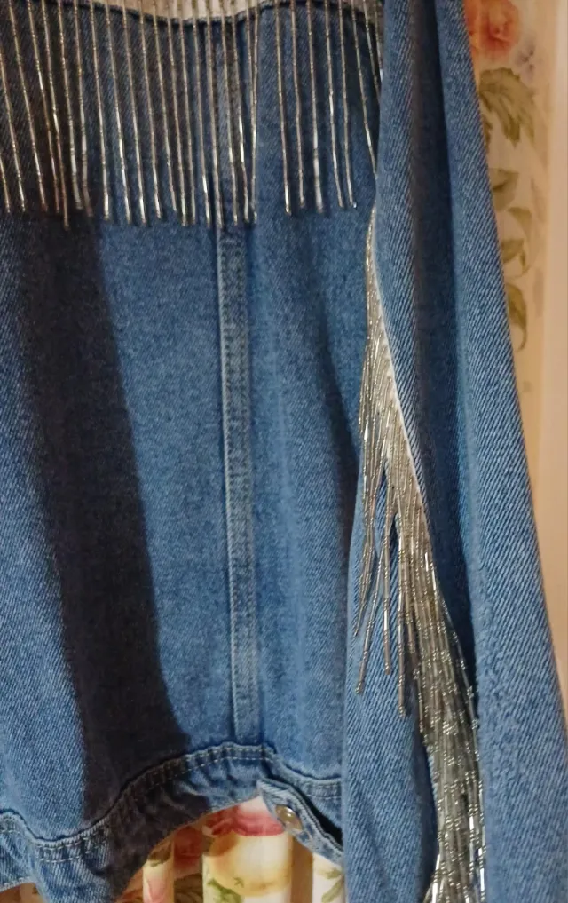 Cazadora vaquera con flecos cristal