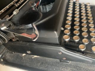 Macchina da scrivere Everest