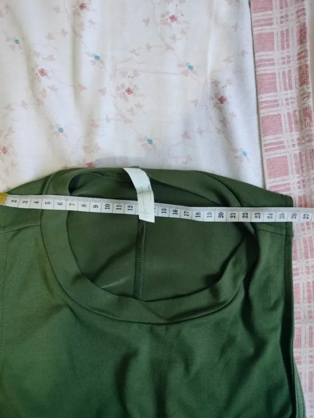 Vestido verde oscuro sin mangas