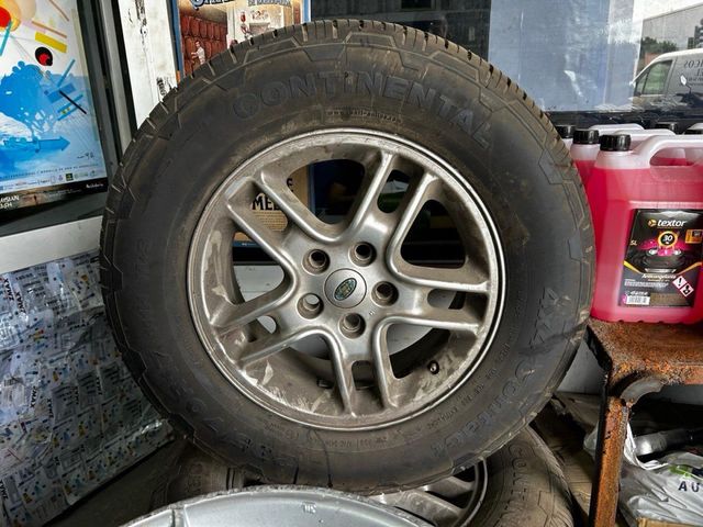 Land Rover - Continental 235/70 R17 4x4