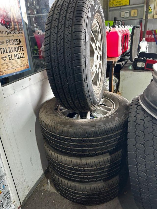 Land Rover - Continental 235/70 R17 4x4