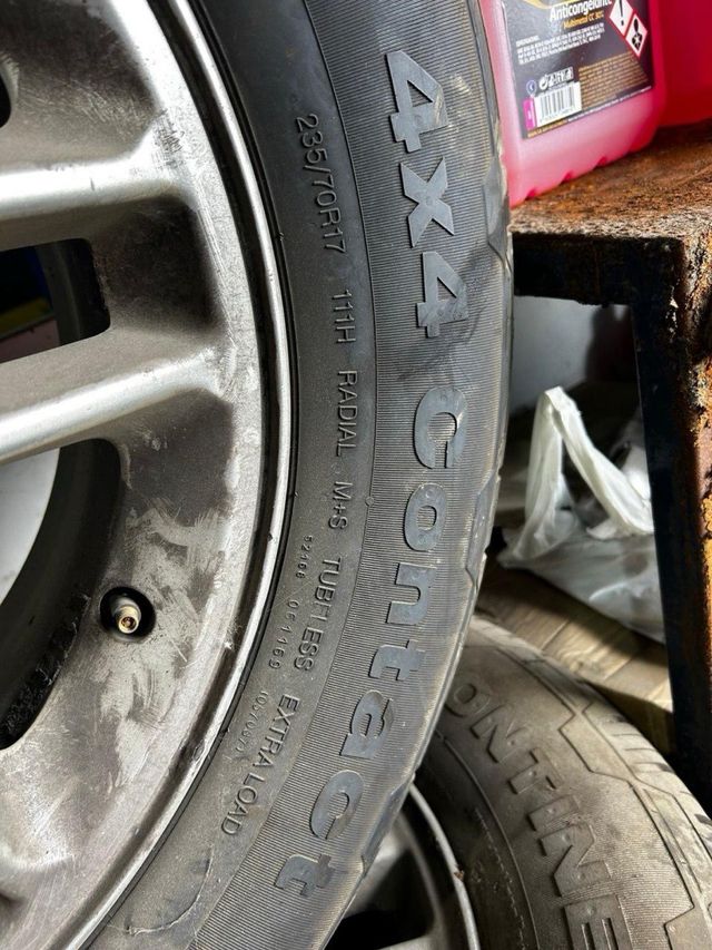 Land Rover - Continental 235/70 R17 4x4