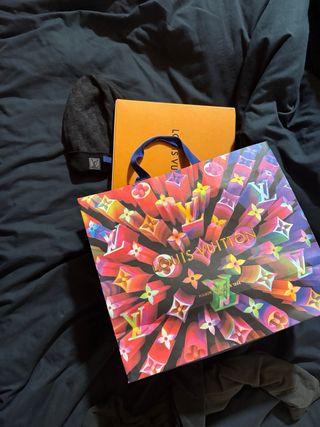 Gorro Louis Vuitton Negro + cajas