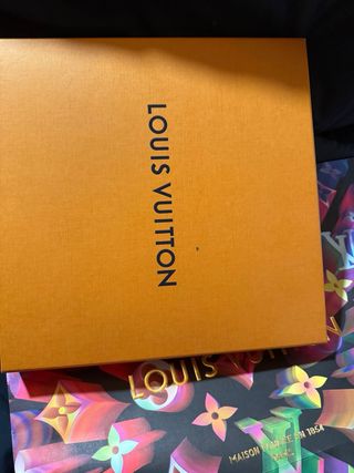 Gorro Louis Vuitton Negro + cajas