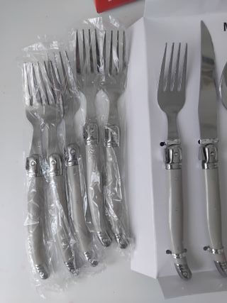 Cubertería nueva 6 personas