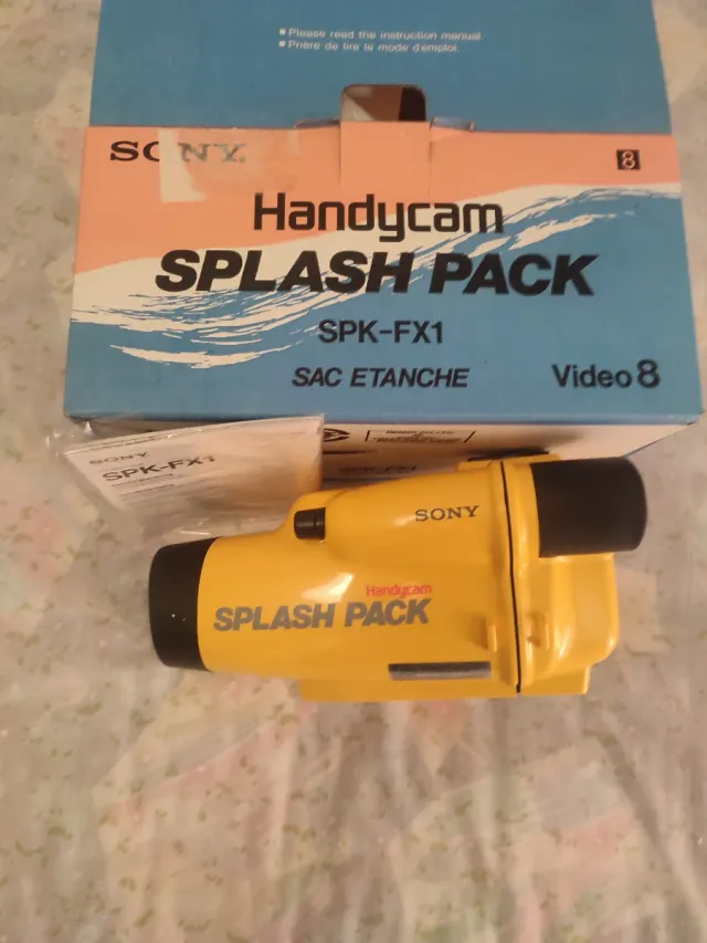 Sony Handycam Splash Pack SPK-FX1 Video 8
