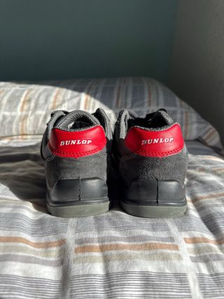 Zapatos de trabajo Dunlop punta de acero