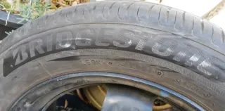 Llanta de Mercedes y neumático.