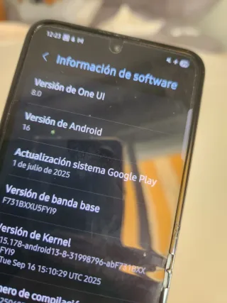 Samsung Galaxy Z Flip5 5G